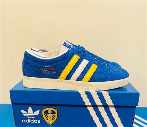 custom leeds united trainers.